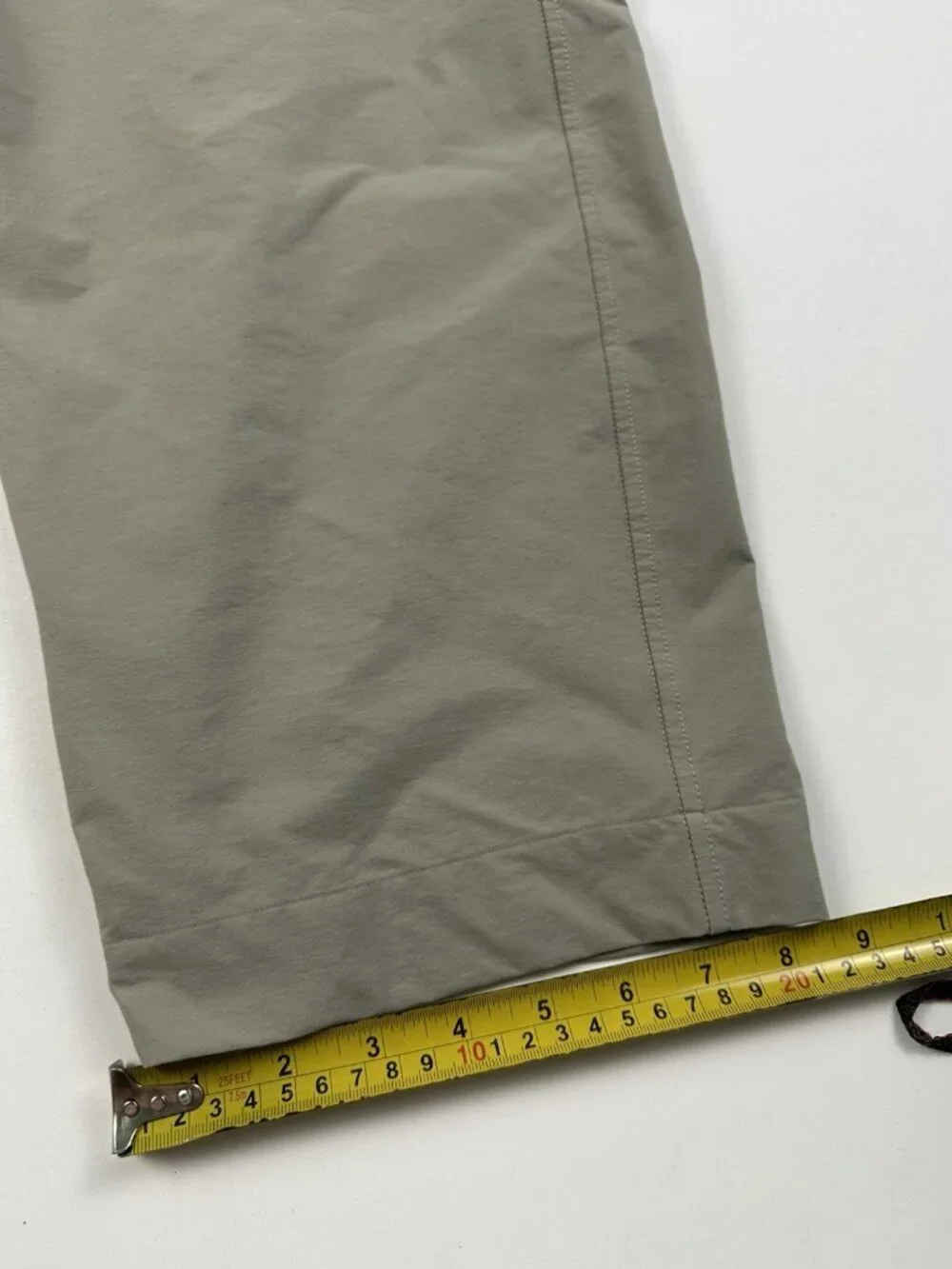 Lululemon Lightweight Mid-Rise Barrel-Leg Cropped Pant Size 6 Riverstone